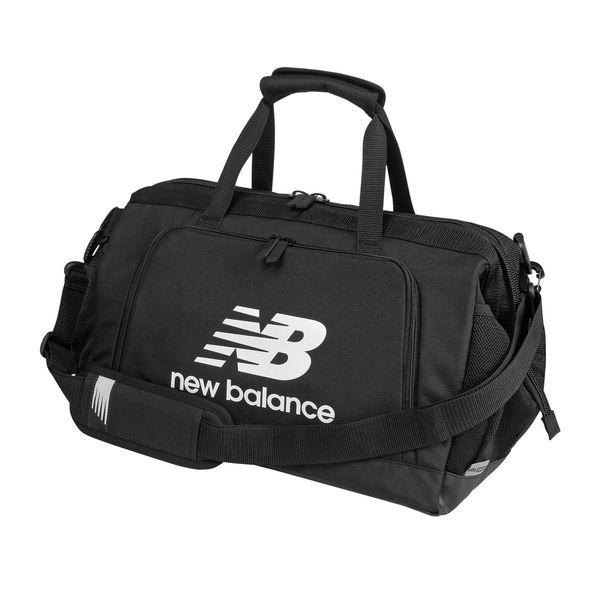 Torba New Balance BG93905GBKW – czarna. Czarne torby sportowe męskie New Balance, bez wzorów, z materiału. Za 229.99 zł.