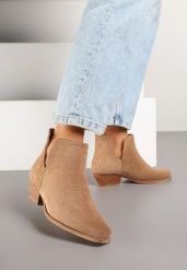 Brązowe Botki Typu Kowbojki z Wycięciem na Stożkowym Obcasie Hanrisa. Brązowe botki damskie Renee, bez wzorów, z jeansu, boho, bez obcasa, na obcasie, bez zapięcia. Za 129.99 zł.