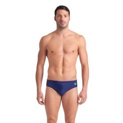 Kąpielówki Arena Flow Swim Briefs. Niebieskie kąpielówki męskie ARENA, m, bez wzorów. Za 99.99 zł.