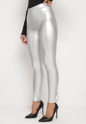 Srebrne Legginsy z Ekoskóry z Wysokim Stanem i Imitacją Kieszeni Merievia. Szare legginsy damskie Born2be, bez wzorów, z jeansu. Za 39.99 zł.