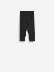 Legginsy capri - czarny. Czarne legginsy damskie Reserved, bez wzorów, z dzianiny. Za 69.99 zł.