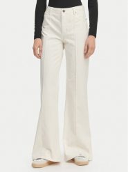 Guess Jeans Spodnie materiałowe W6RA0R WJ051 Kremowy Regular Fit. Białe spodnie materiałowe damskie Guess Jeans, z aplikacjami, z bawełny. Za 319.99 zł.