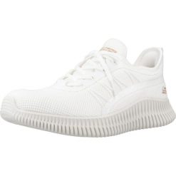 Tenisówki Skechers Model Bobs Geo-new Aesthetics Slip-ins Kolor Biały. Białe trampki i tenisówki damskie Skechers, bez wzorów, z tkaniny, bez zapięcia. Za 199.99 zł.