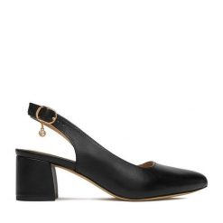 Czółenka Lasocki. Czarne czółenka damskie Lasocki, bez wzorów, bez obcasa, bez zapięcia. Za 199.99 zł.