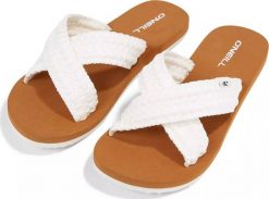 O Neill Damskie Klapki DITSY BLOOM™ SLIDES. Klapki damskie O Neill, bez wzorów, bez obcasa, bez zapięcia. Za 219.99 zł.