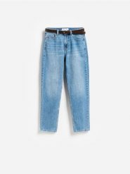 Jeansy mom slim z paskiem - niebieski. Niebieskie jeansy damskie Reserved, bez wzorów, z bawełny. Za 139.99 zł.