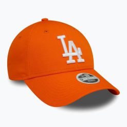 Czapka z daszkiem damska New Era League Essential 9FORTY Los Angeles Dodgers. Brązowe czapki damskie New Era, na zimę, bez wzorów. Za 109.99 zł.