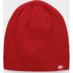 Czapka męska CAM061 - czerwony. Czerwone czapki męskie 4F, na zimę, bez wzorów. W wyprzedaży za 29.99 zł.