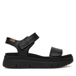 Sandały Pikolinos. Czarne sandały damskie Pikolinos, bez wzorów, bez obcasa, na płaskiej podeszwie, bez zapięcia. Za 559.99 zł.