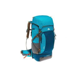 Plecak trekkingowy TRAVEL 500 50 l zamykany na kłódkę damski. Niebieskie plecaki damskie FORCLAZ, bez wzorów, z materiału. Za 349.99 zł.
