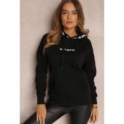 Czarna Bluza z Kapturem Vasilija. Czarne bluzy damskie Renee, l, bez wzorów, z bawełny, casualowe, bez ramiączek, z kapturem. Za 99.99 zł.