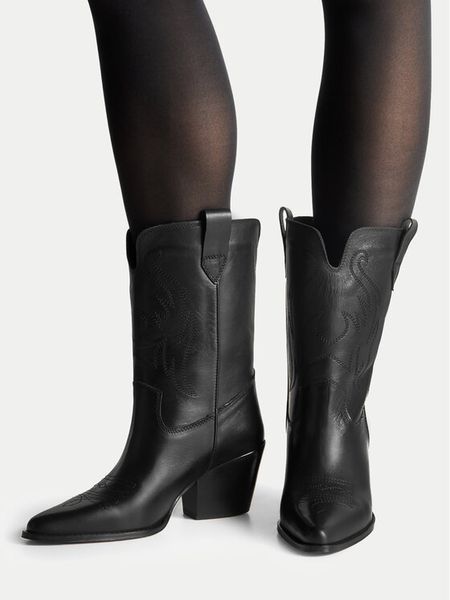 Badura Kowbojki 222FW92 Czarny. Czarne botki damskie Badura, bez wzorów, ze skóry, bez obcasa, na słupku, bez zapięcia. Za 449.99 zł.