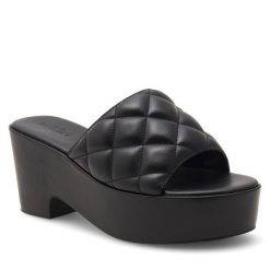 Klapki Badura. Czarne klapki damskie Badura, bez wzorów, bez obcasa, bez zapięcia. Za 179.99 zł.
