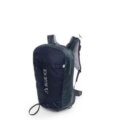 Plecak siturowy Blue Ice Taka Pack 30l - india ink. Niebieskie plecaki damskie BLUE ICE, bez wzorów, sportowe. Za 618.99 zł.