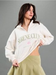 Dresowa bluza half-zip z napisem "Serene Club" - kremowy. Białe bluzy damskie Sinsay, l, bez wzorów, z dresówki, bez ramiączek, bez kaptura. Za 49.99 zł.