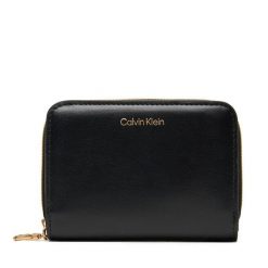 Portfel Calvin Klein. Czarne portfele damskie Calvin Klein. Za 209.99 zł.