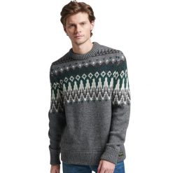 Sweter z okrągłym dekoltem Superdry. Szare swetry męskie Superdry, m, bez wzorów, eleganckie, bez kołnierzyka, bez ramiączek. Za 385.30 zł.
