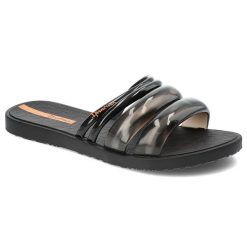 Czarne Klapki Ipanema Płaskie Obuwie Damskie. Czarne klapki damskie Ipanema, na lato, bez wzorów, eleganckie, bez obcasa, na płaskiej podeszwie, bez zapięcia. Za 109.00 zł.