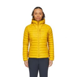 Kurtka puchowa damska Rab Microlight Alpine Jacket z kapturem. Białe kurtki sportowe damskie RAB, l, bez wzorów, z puchu, bez ramiączek, z kapturem, trekkingowe. Za 701.99 zł.