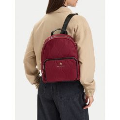 Plecak Beverly Hills Polo Club. Czerwone plecaki damskie Beverly Hills Polo Club, bez wzorów. Za 199.99 zł.