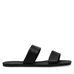 Klapki JENNY. Czarne klapki damskie Jenny, bez wzorów, bez obcasa, bez zapięcia. Za 39.99 zł.