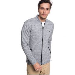 Quiksilver Bluza Bomber Kurow Sherpa LightGrey Heather EQYFT03832-SJSH (rozmiar XL). Brązowe bluzy męskie Quiksilver, m, bez wzorów, sportowe, bez ramiączek, bez kaptura. W wyprzedaży za 229.00 zł.