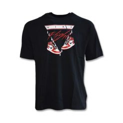 Koszulka Air Jordan Flight Shoe GFX T-shirt. Czarne bluzki damskie Jordan, s, bez wzorów, sportowe, bez kołnierzyka, bez ramiączek. Za 142.00 zł.