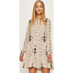 Vero Moda - Sukienka. Białe sukienki damskie Vero Moda, na co dzień, l, bez wzorów, z materiału, casualowe, bez kołnierzyka, bez ramiączek, maxi, oversize. Za 189.90 zł.