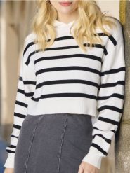 Sweter - wielobarwny. Swetry nierozpinane damskie Sinsay, l, bez wzorów, bez kołnierzyka, bez ramiączek. W wyprzedaży za 29.99 zł.