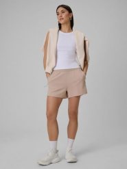 4F Spodenki dresowe damskie - beżowe L. Brązowe szorty damskie 4F, bez wzorów, z dresówki. Za 129.99 zł.