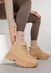 Jasnobrązowe Traperki Sneakersy Vices na Grubej Tłoczonej Platformie Typu Traperki Narrise. Brązowe trapery damskie Born2be, z jeansu, bez zapięcia. Za 99.99 zł.