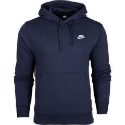 Bluza dresowa męska Nike NSW Club Hoodie. Niebieskie bluzy sportowe męskie Nike, m, bez wzorów, z dresówki, bez kaptura, na fitness i siłownię. Za 280.99 zł.