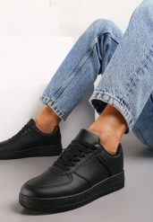 Czarne Sneakersy ze Ekoskóry ze Sznurowaniem i Przeszyciami Borsana. Czarne obuwie sportowe damskie Renee, bez wzorów, bez zapięcia. Za 69.99 zł.