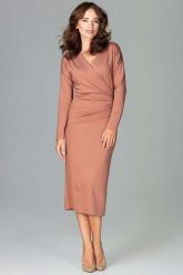 Brązowa Stylowa Sukienka z Kopertowym Dekoltem. Brązowe sukienki damskie Katrus, l, bez wzorów, z elastanu, eleganckie, bez kołnierzyka, bez ramiączek, kopertowe. Za 289.00 zł.