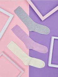 Skarpetki 3 pack - wielobarwny. Skarpetki damskie Sinsay, bez wzorów, z materiału. W wyprzedaży za 9.99 zł.