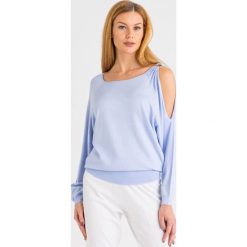 Sweter LIU JO. Swetry nierozpinane damskie Liu Jo, l, bez wzorów, bez kołnierzyka, bez ramiączek. W wyprzedaży za 402.57 zł.