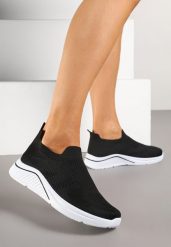 Czarne Siateczkowe Buty Sportowe Sneakersy o Wsuwanym Fasonie Niltewi. Czarne obuwie sportowe damskie Renee, bez wzorów, z jeansu, bez zapięcia. Za 59.99 zł.