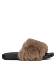DeeZee Klapki WFA2783-1 Beżowy. Brązowe klapki damskie DeeZee, bez wzorów, z materiału, bez obcasa, bez zapięcia. Za 59.99 zł.