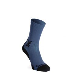 Skarpety biegowe X-Socks Run Discover Crew. Niebieskie skarpetki damskie X-Socks, bez wzorów. Za 80.99 zł.