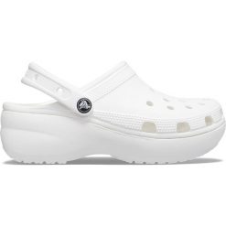Klapki Crocs Model Classic Platform Clog W Kolor Biały. Białe klapki damskie Crocs, bez wzorów, z gumy, bez obcasa, bez zapięcia. Za 278.00 zł.