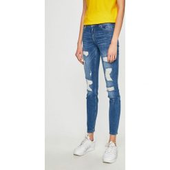Only - Jeansy Carmen. Niebieskie jeansy damskie ONLY, bez wzorów, z bawełny. W wyprzedaży za 99.90 zł.