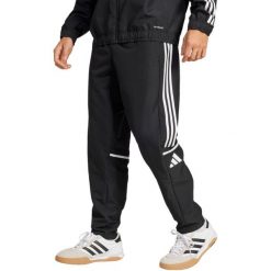 Spodnie męskie adidas Squadra 25 Presentation. Białe spodnie sportowe męskie Adidas, m, bez wzorów, z dresówki, na fitness i siłownię. Za 149.00 zł.