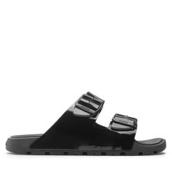 Klapki BOSS. Czarne klapki damskie Boss, bez wzorów, bez obcasa, bez zapięcia. Za 369.99 zł.