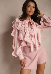 Jasnoróżowe Spódnico-Szorty High Waist z Paskiem i Klamrą Nonithra. Czerwone szorty damskie Renee, bez wzorów, eleganckie, z podwyższonym stanem. Za 49.99 zł.