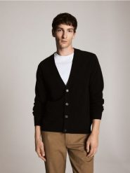 Kardigan z wełny merino - czarny. Czarne swetry męskie Reserved, l, bez wzorów, z wełny, bez kołnierzyka, bez ramiączek. Za 239.99 zł.