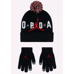 Zestaw czapka zimowarękawiczki Air Jordan Essential Set Czarny 9A0869-023. Białe czapki damskie Jordan, bez wzorów. Za 194.81 zł.