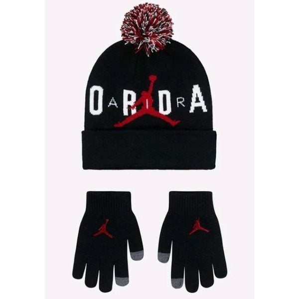 Zestaw czapka zimowarękawiczki Air Jordan Essential Set Czarny 9A0869-023. Białe czapki damskie Jordan, bez wzorów. Za 194.81 zł.