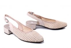 RIEKER 47060-60 beige, czółenka damskie. Brązowe czółenka damskie Rieker, na lato, bez wzorów, bez obcasa, bez zapięcia. Za 299.90 zł.