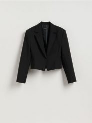 Krótka marynarka - czarny. Czarne marynarki i żakiety damskie Reserved, bez wzorów, z tkaniny, bez kołnierzyka, bez ramiączek. Za 229.99 zł.
