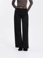 Jeansy wide leg z dodatkiem lyocellu - czarny. Czarne jeansy damskie Reserved, bez wzorów, z bawełny. Za 159.99 zł.